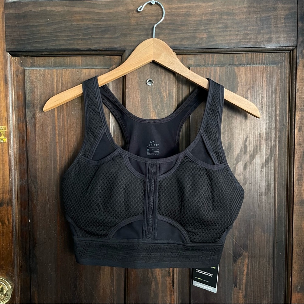 NIKE Ultrabreathe Sports Bra NWT